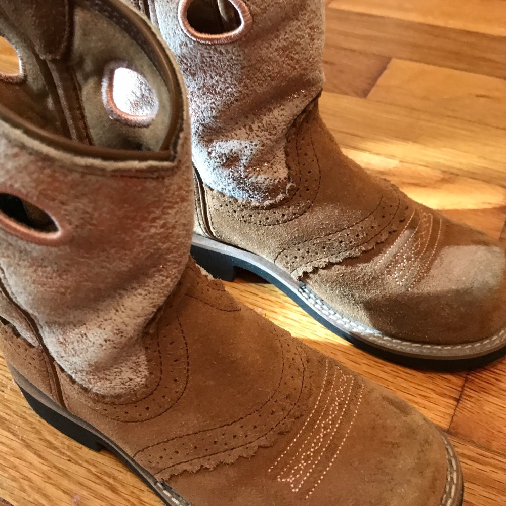 Little girls Ariat boots